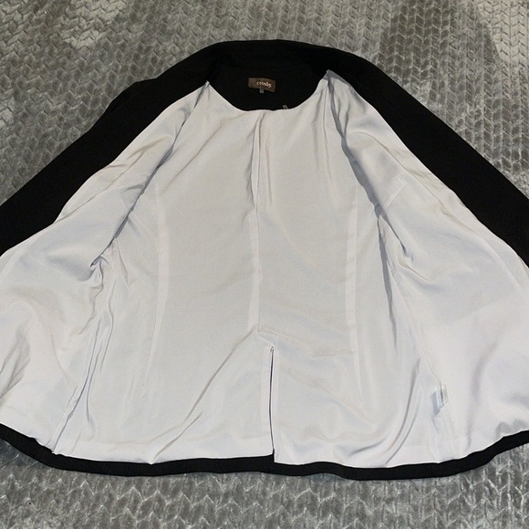 Crosby. Double Breasted Lined Blazer.  Black with gray lining. Size 6. - Picture 10 of 12